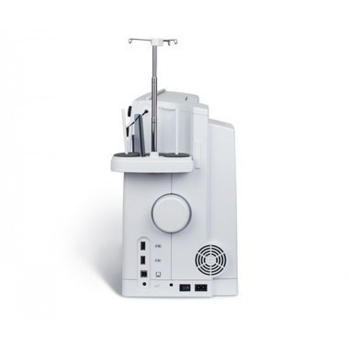 Швейно-вышивальная машина Bernina 880 Plus